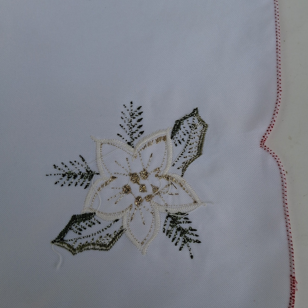 White and Red Holiday Napkins with Floral Design Set Of 4 - Picture 7 of 9